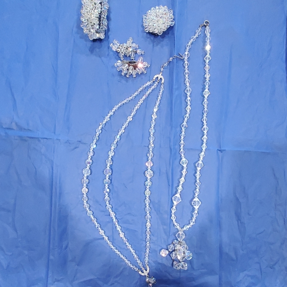 Vintage crystal jewelry set